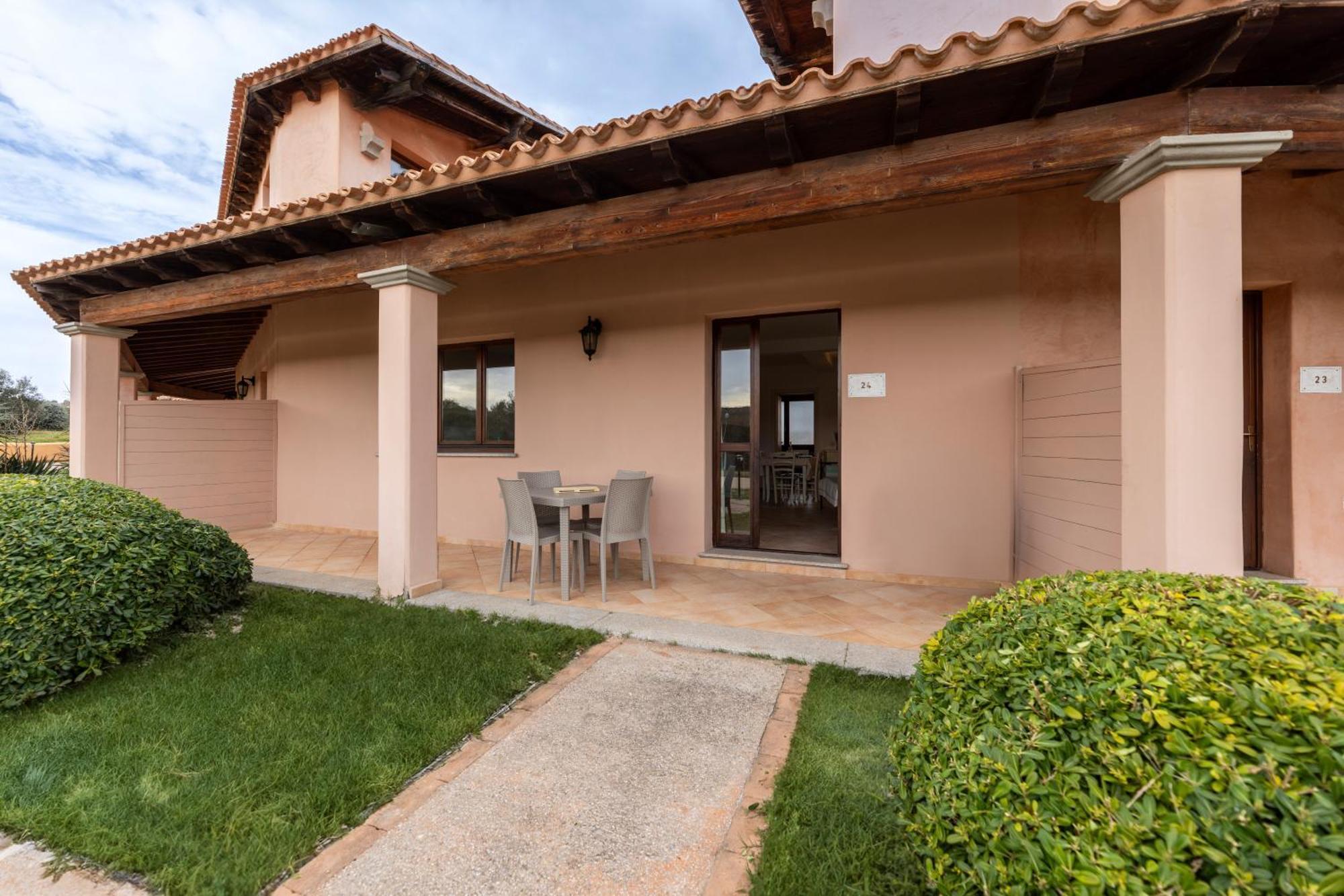 Residence Pierre & Vacances Vignola Mare Kültér fotó